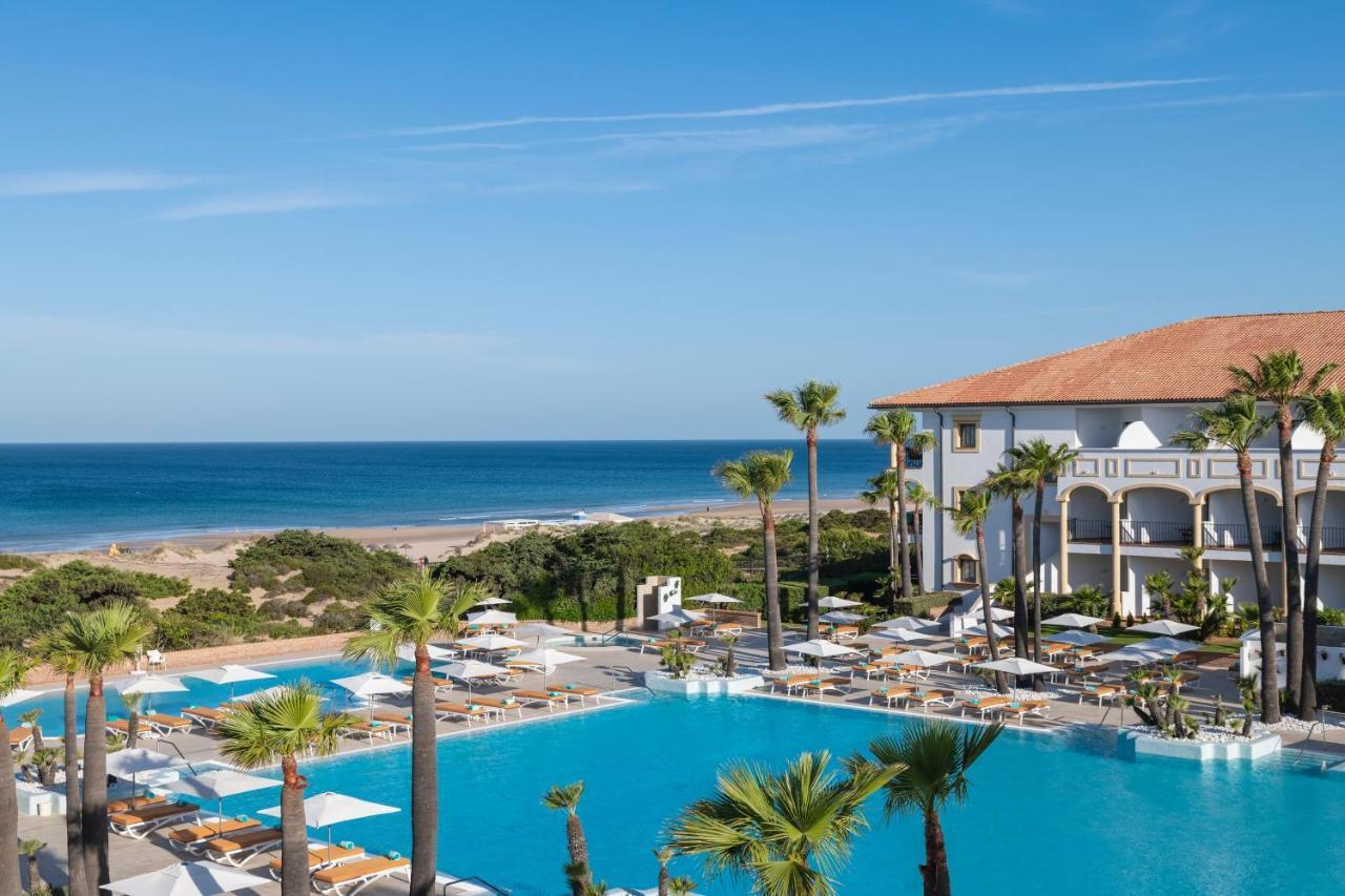 Iberostar Selection Andalucia Playa Hotell Chiclana de la Frontera Exteriör bild The resort's main pool