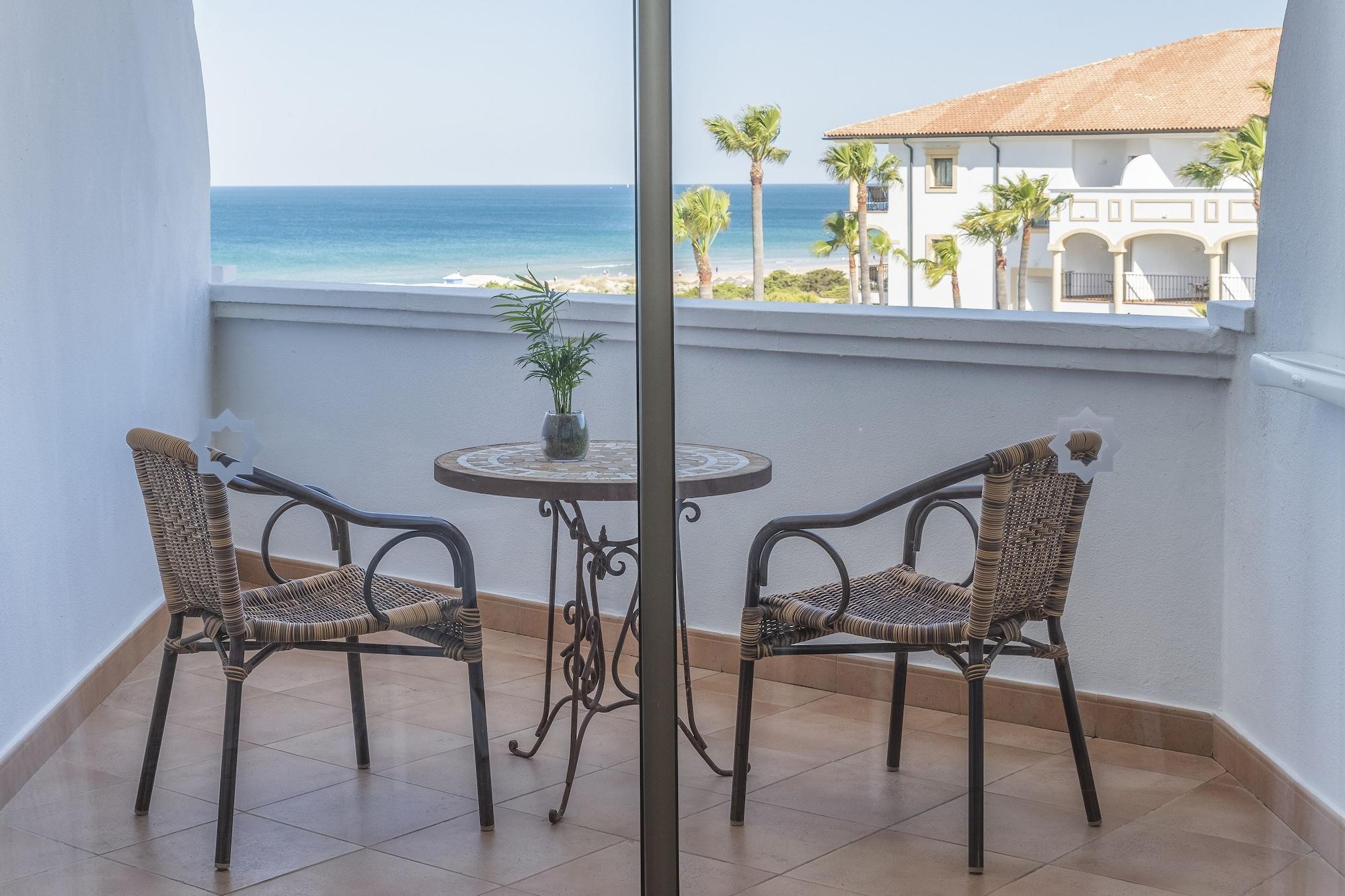 Iberostar Selection Andalucia Playa Hotell Chiclana de la Frontera Exteriör bild A balcony