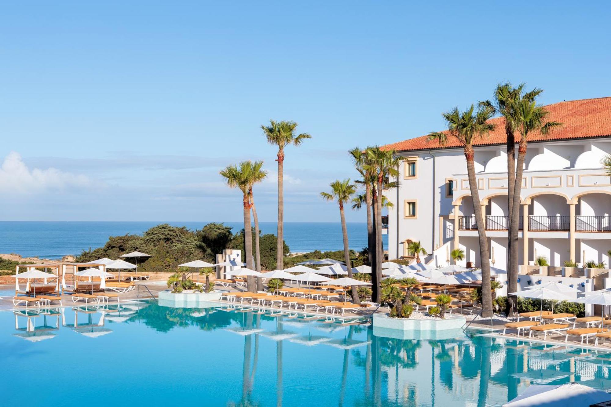 Iberostar Selection Andalucia Playa Hotell Chiclana de la Frontera Exteriör bild The hotel's main pool